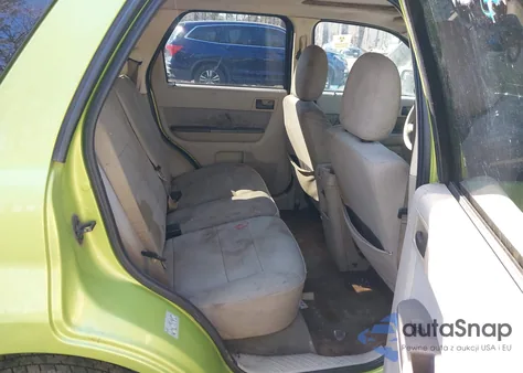 2012 Ford Escape Xlt z USA, uszkodzony, nr VIN 1FMCU0D77CKC60697